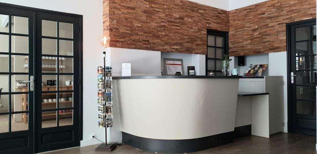 L'Hotel Bristol ก็อง ภายใน รูปภาพ