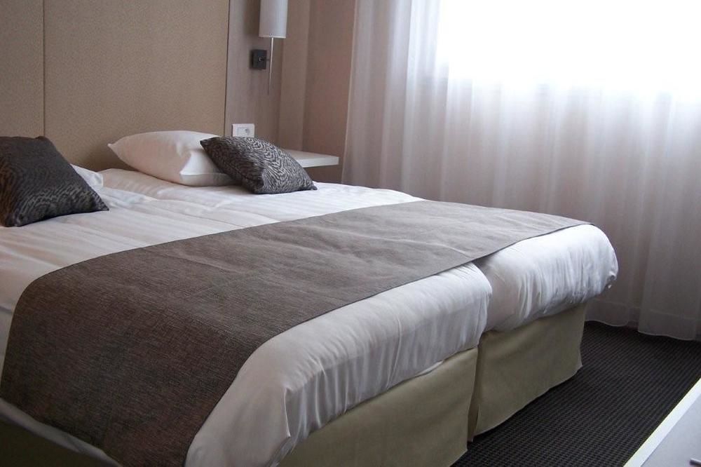 L'Hotel Bristol ก็อง ภายนอก รูปภาพ