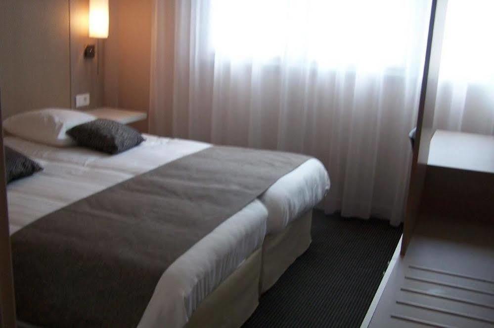 L'Hotel Bristol ก็อง ภายนอก รูปภาพ